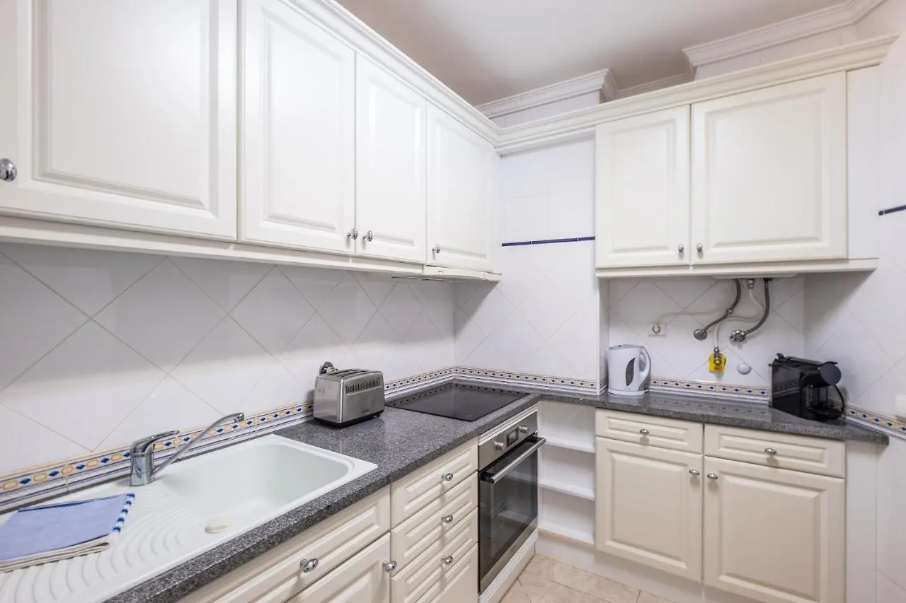 #068 T1 Salgados By Home Holidays Guia  Apartment
